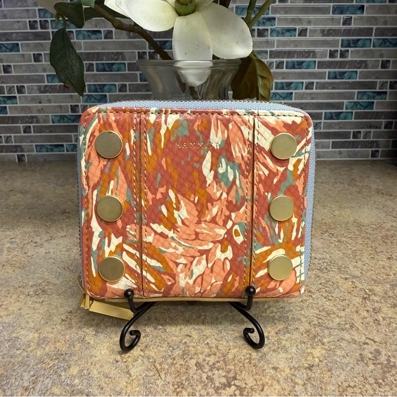 Hammitt Handbags - Hammitt 5 North Garden Party wallet
